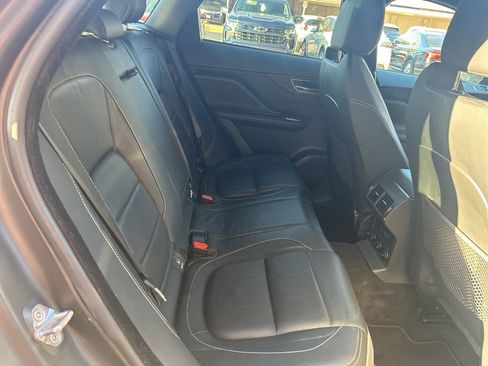 Used 2017 Jaguar F-PACE S image 28