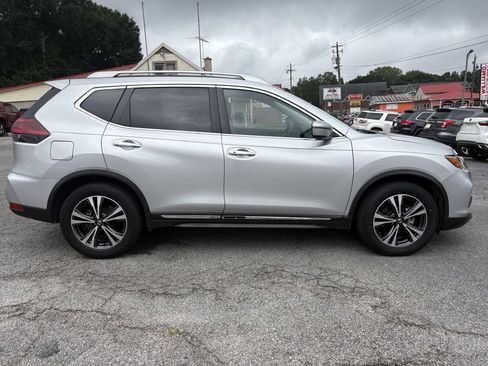 Used 2018 Nissan Rogue SL FWD image 6