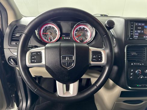 Used 2017 Dodge Grand Caravan SE w/ Power Window Group image 13