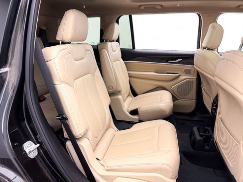 Used 2021 Jeep Grand Cherokee L Limited image 40