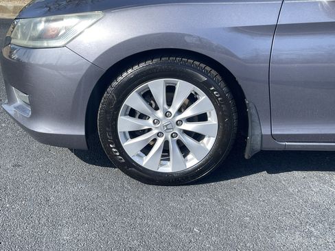 Used 2015 Honda Accord EX image 32