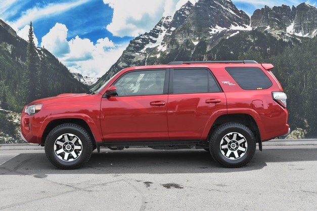 Certified 2024 Toyota 4Runner TRD Off-Road AWD/4WD image 7