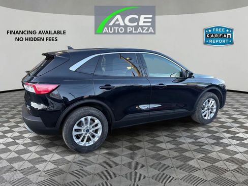 Used 2020 Ford Escape SE image 5