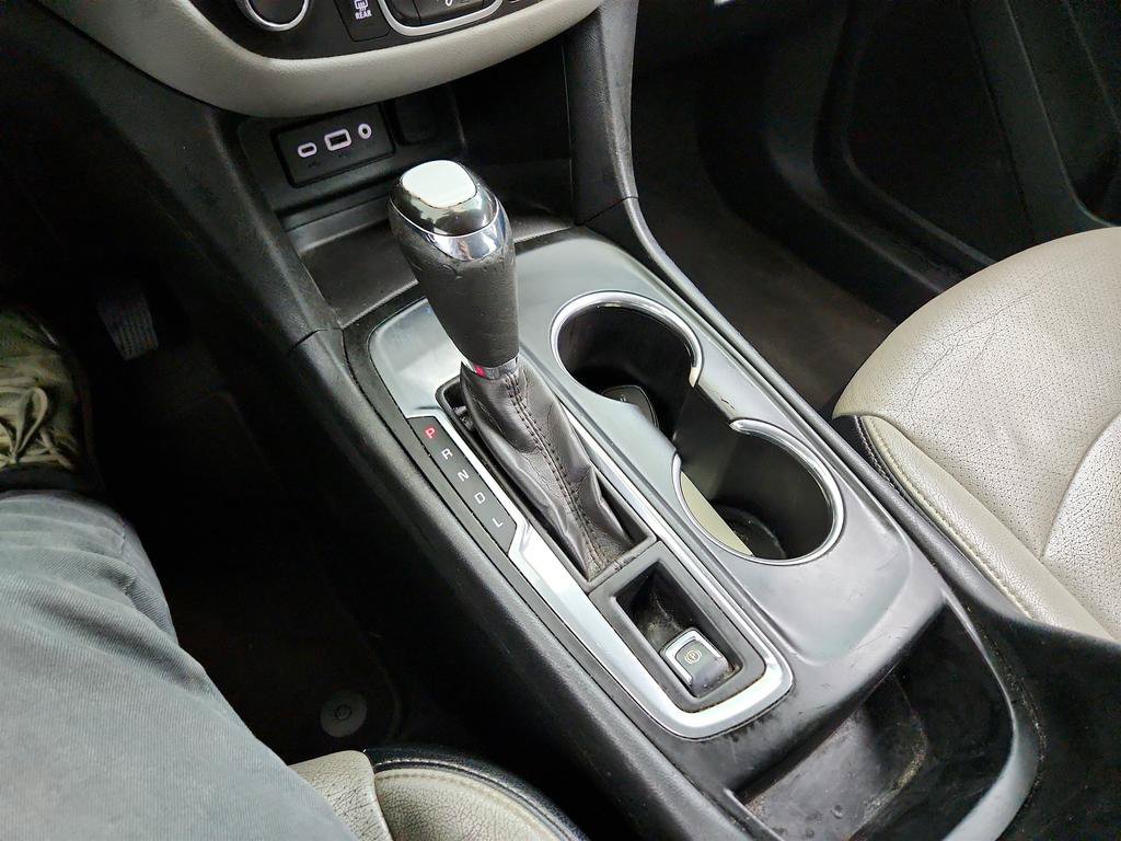 Used 2020 Chevrolet Equinox LS FWD image 17