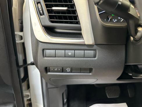 Certified 2023 Nissan Rogue SV image 22