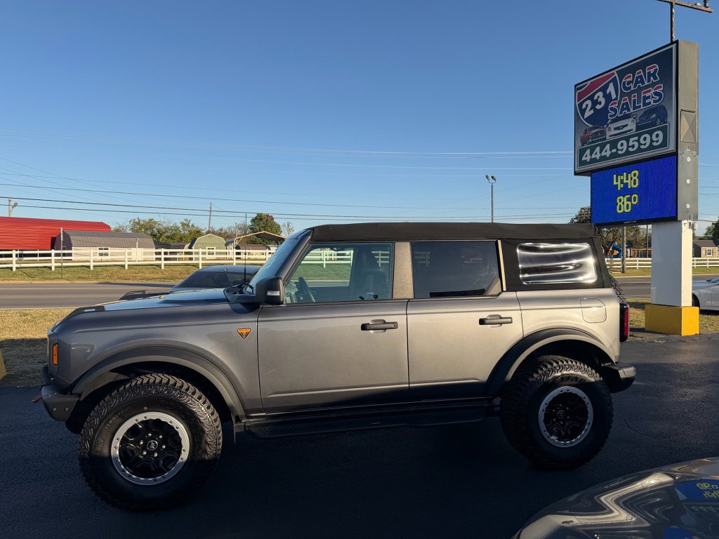 Used 2023 Ford Bronco Badlands w/ Sasquatch Package AWD/4WD image 6