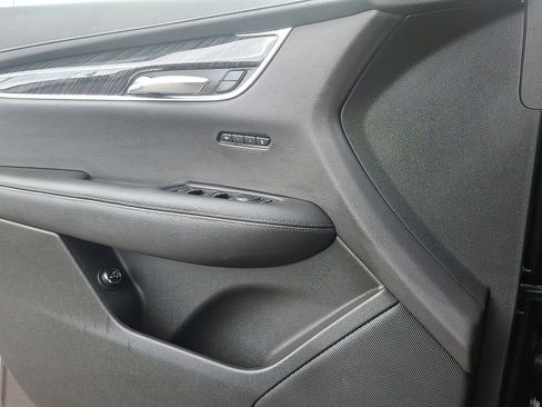 Used 2020 Cadillac XT6 Premium Luxury image 14