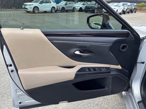 Used 2021 Lexus ES 350 w/ Premium Package image 21