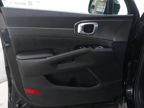 Used 2023 Kia Sorento SX AWD/4WD image 22
