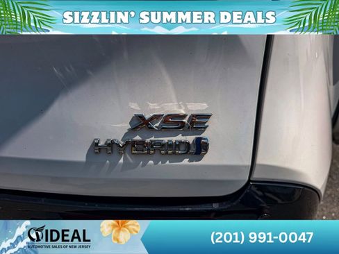 Used 2022 Toyota Sienna XSE w/ XSE Plus Package AWD/4WD image 49