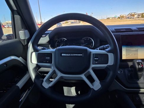 Used 2023 Land Rover Defender 130 X-Dynamic SE image 27