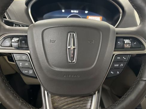 Used 2019 Lincoln Nautilus Reserve AWD/4WD image 57