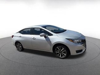 Used 2025 Nissan Versa SV video 2