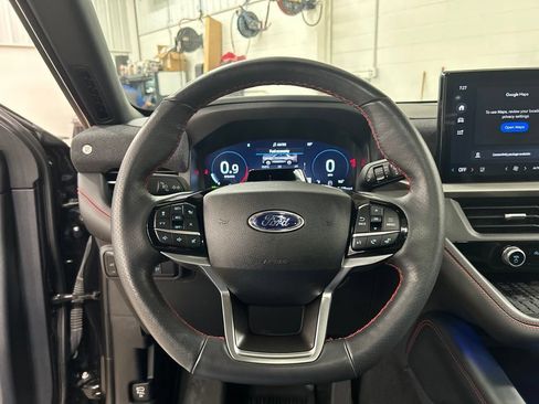 Certified 2025 Ford Explorer ST-Line w/ ST-Line Street Pack AWD/4WD image 17