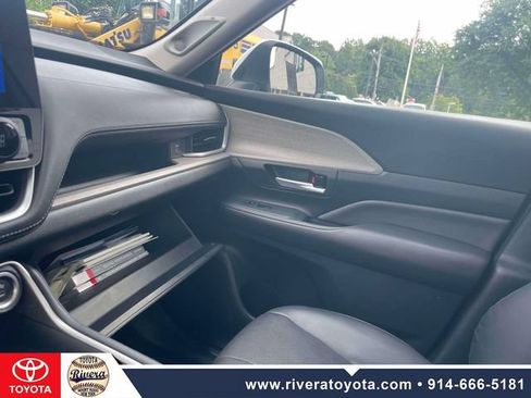 Certified 2024 Toyota Grand Highlander AWD image 35