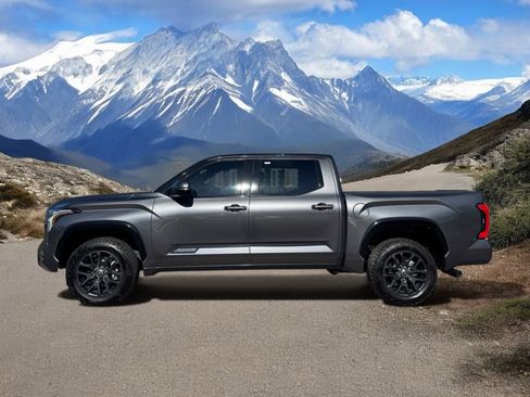 Used 2023 Toyota Tundra Platinum AWD/4WD image 2