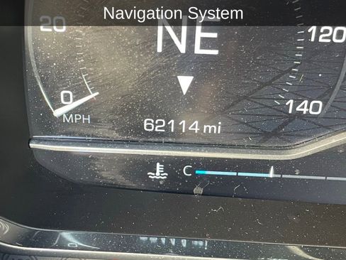 Used 2022 GMC Yukon SLT w/ SLT Luxury Package image 17