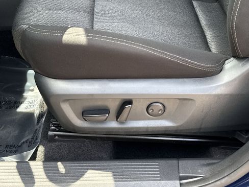 Used 2026 Nissan Rogue SV AWD/4WD image 14