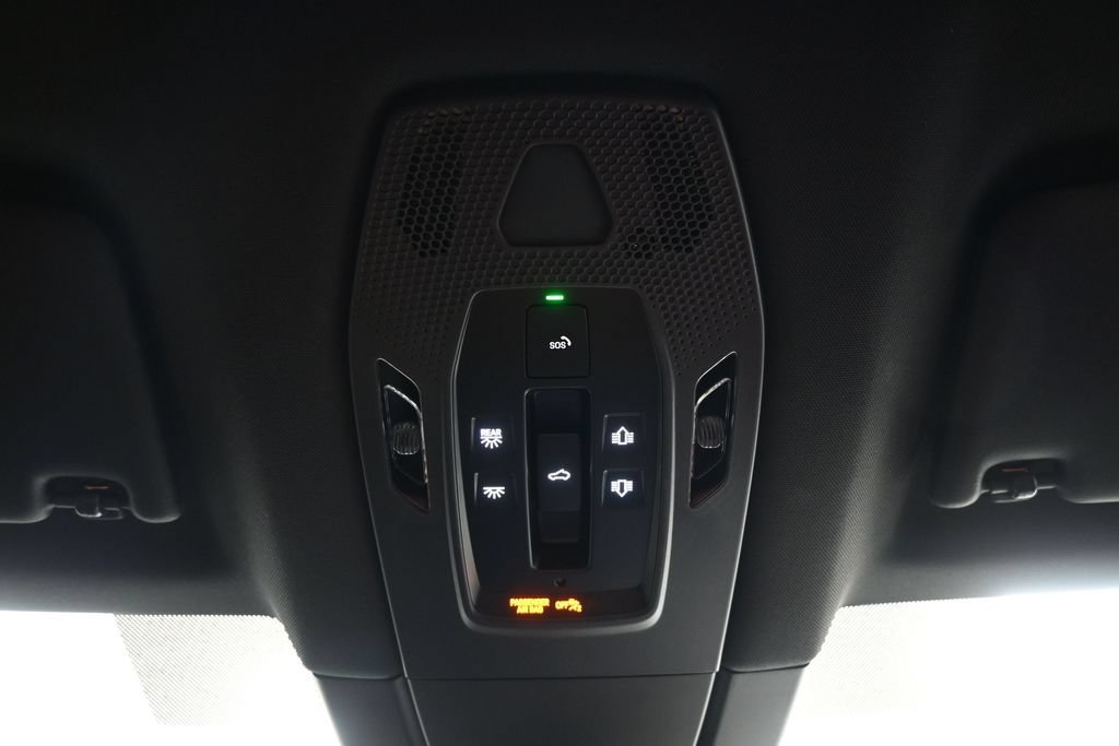 Certified 2025 Porsche Macan 4 Electric AWD/4WD image 30
