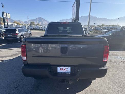 Used 2018 RAM 2500 Tradesman w/ Chrome Appearance Group image 7