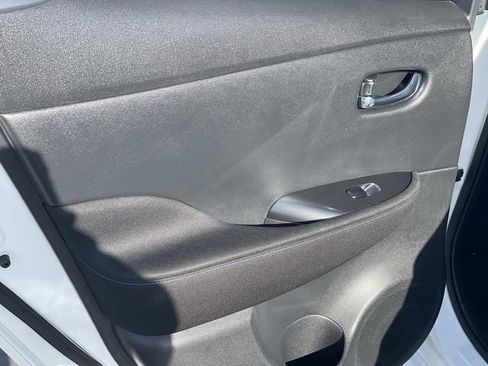 Used 2023 Nissan Leaf S image 23