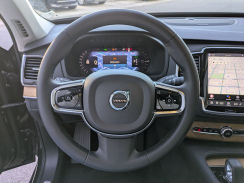 Used 2023 Volvo XC90 T8 Plus w/ Protection Package Premier AWD/4WD image 17