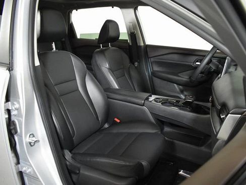 Certified 2023 Nissan Rogue SV w/ SV Premium Package image 34