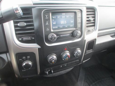 Used 2016 RAM 2500 SLT image 22