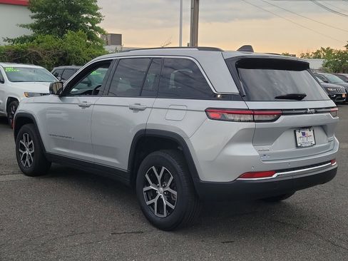 Certified 2023 Jeep Grand Cherokee Limited image 4