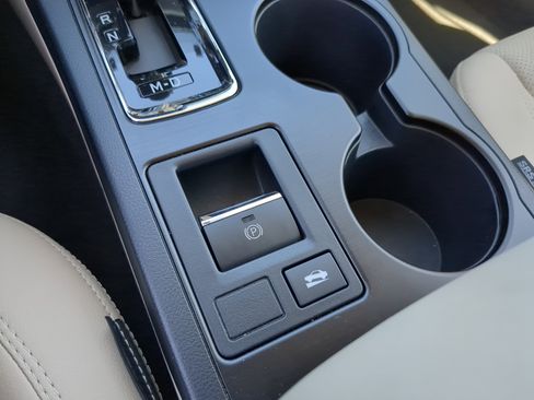 Used 2018 Subaru Legacy 2.5i Limited image 28