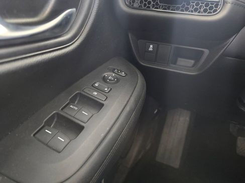 Used 2024 Honda HR-V LX image 9