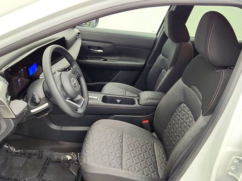 Used 2025 Nissan Kicks SV AWD/4WD image 19