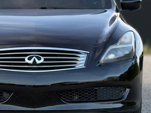 Used 2010 INFINITI G37 Convertible w/ Premium Pkg RWD image 12