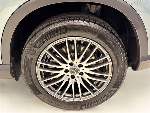 Certified 2025 Mercedes-Benz GLC 300 GLC 300 image 33