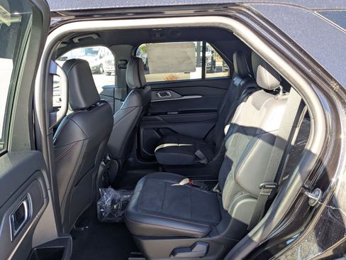 New 2025 Ford Explorer ST image 17