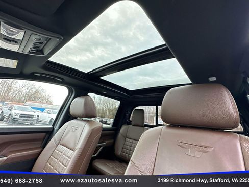 Used 2021 Nissan Titan Platinum Reserve w/ Moonroof Package image 31