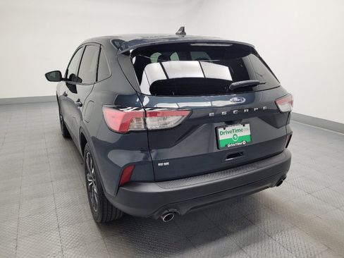 Used 2022 Ford Escape SE w/ SE Sport Appearance Package FWD image 6