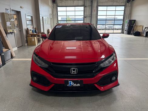 Used 2017 Honda Civic Sport Touring image 3