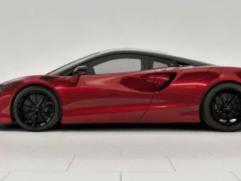 Used 2024 McLaren Artura image 2
