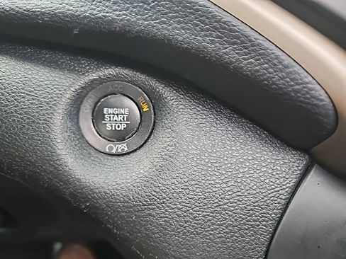 Used 2016 Jeep Cherokee High Altitude w/ Luxury Group image 21