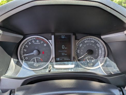 Used 2022 Toyota Tacoma SR5 RWD image 26