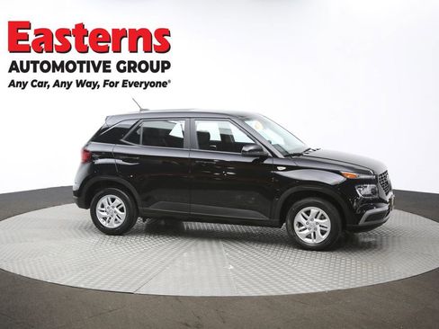 Used 2025 Hyundai Venue SE image 46