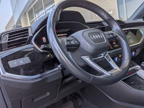 Used 2021 Audi Q3 2.0T Premium Plus w/ Premium Plus Package AWD/4WD image 9