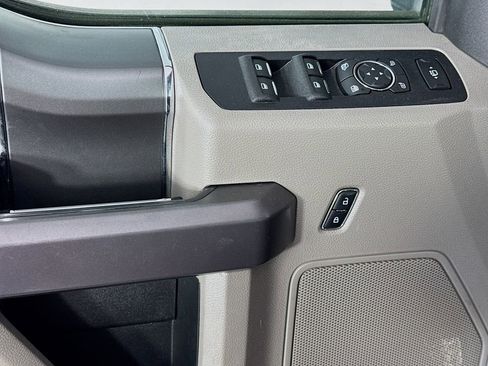 Used 2018 Ford F250 XLT w/ XLT Premium Package image 21