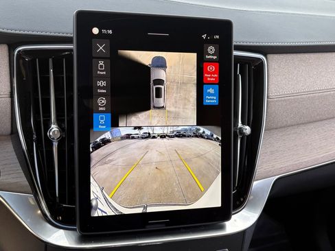 New 2026 Volvo XC90 B6 Ultra w/ Protection Package AWD/4WD image 23