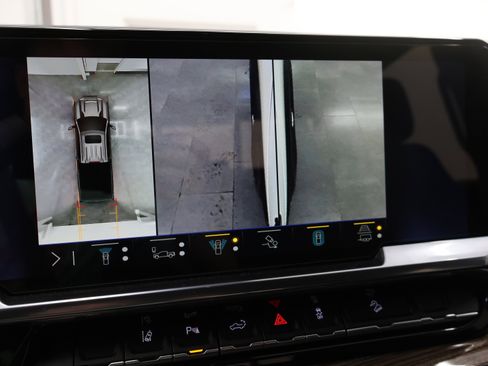 Used 2024 Chevrolet Silverado 3500 LT w/ Z71 Sport Edition image 19