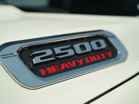 Used 2024 RAM 2500 Limited AWD/4WD image 43