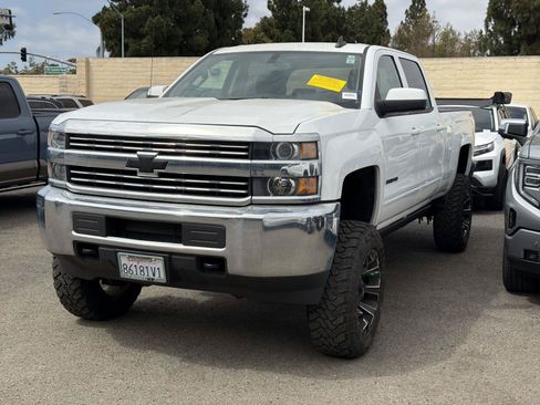 Used 2015 Chevrolet Silverado 2500 LT AWD/4WD image 3