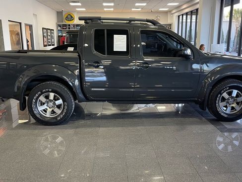 Used 2011 Nissan Frontier PRO-4X w/ Pro-4x Luxury Pkg image 5