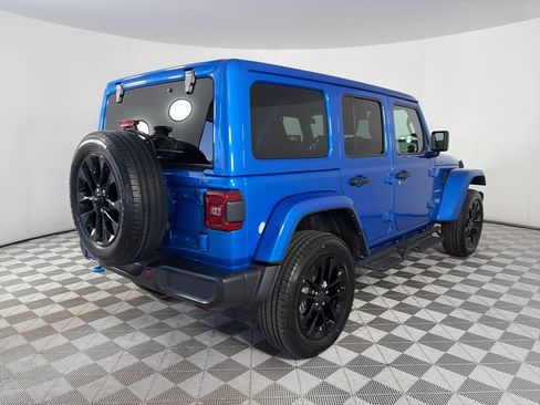 Used 2024 Jeep Wrangler Unlimited Sahara AWD/4WD image 7